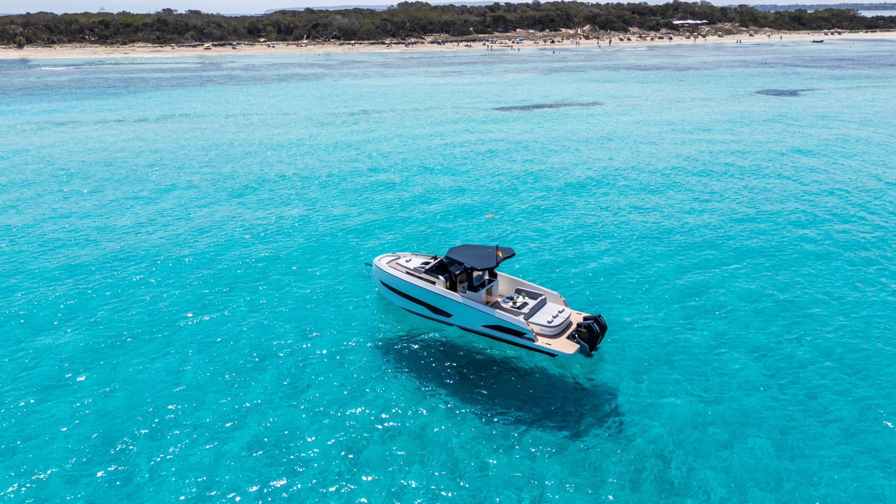Paradise aerial view. The Kumbra 34 in its natural element.