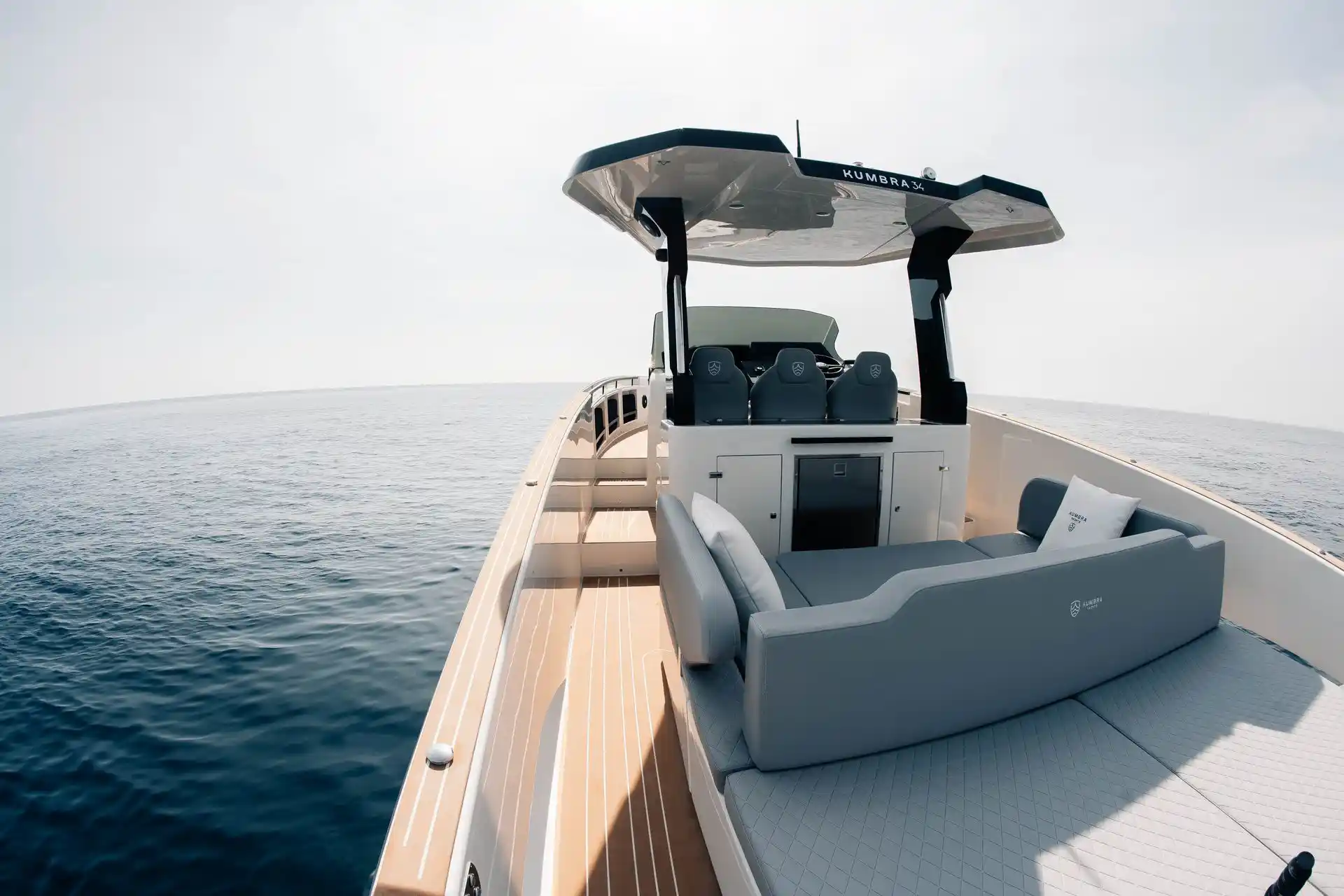 Kumbra 34 White Edition