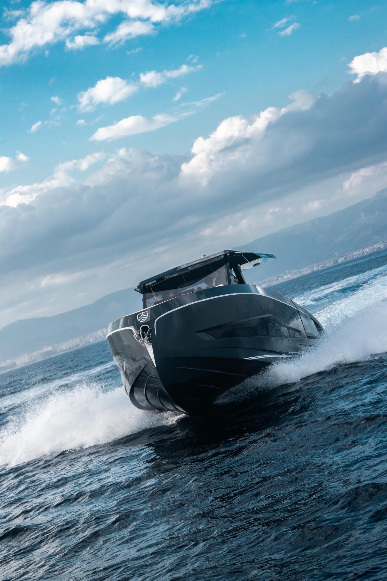 Frontal in action. The K43 ruling the sea.
